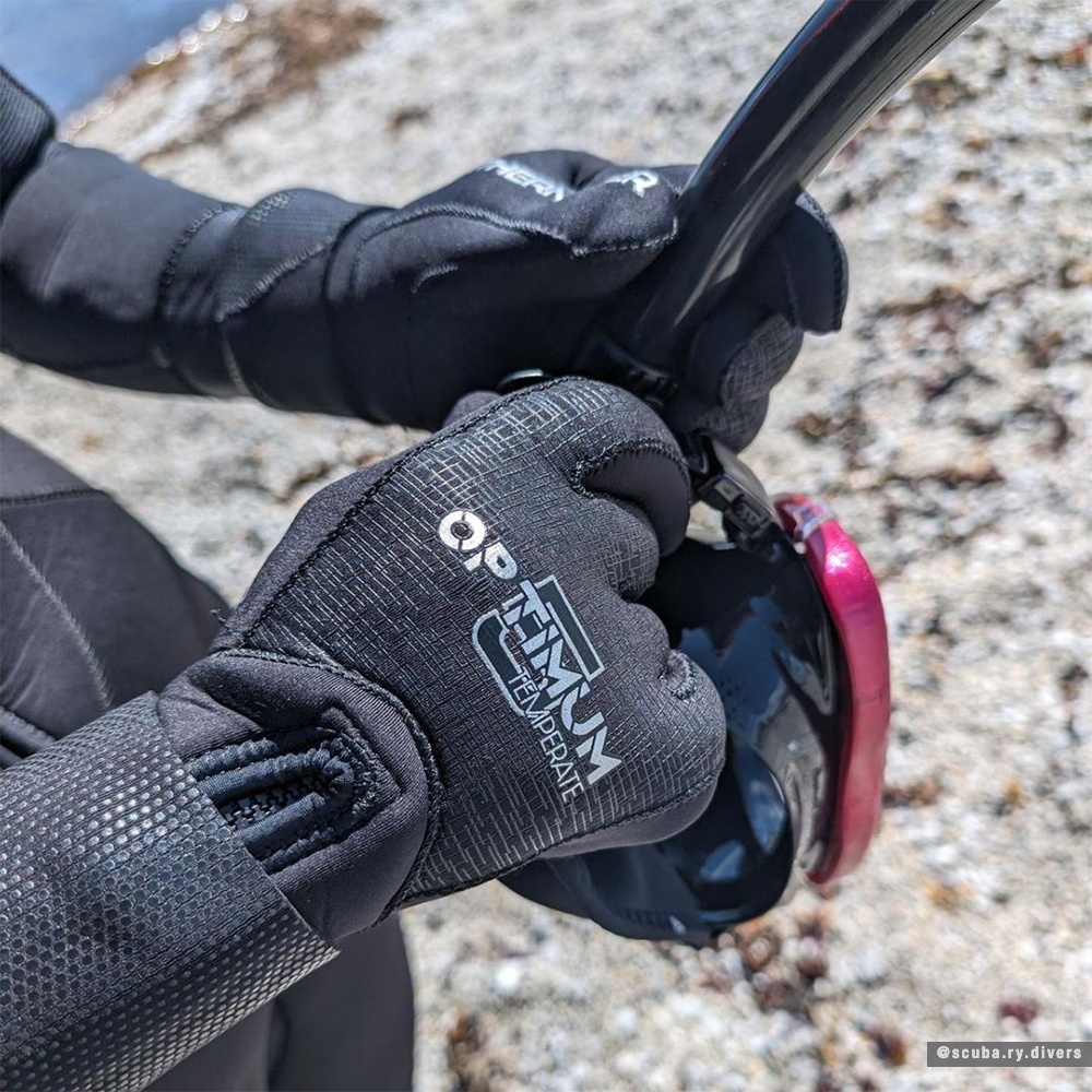 Optimum 3D Zipped Gloves | @scuba.ry.divers